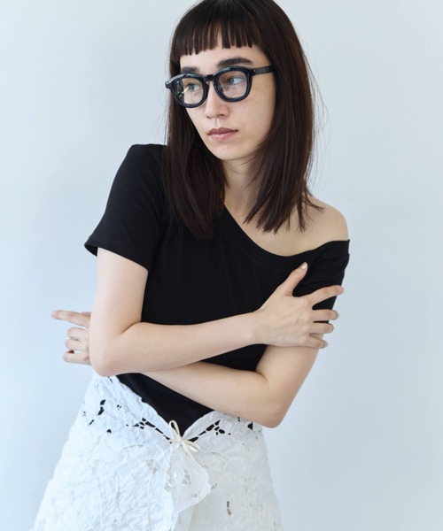 flaeu(フラユ)の「Asymmetry Boat Neck Tee(Tシャツ/カットソー・レディース・ホワイト/ピンク/ブラック×ホワイト/グレー/ブラック・FREE)」の22枚目の写真