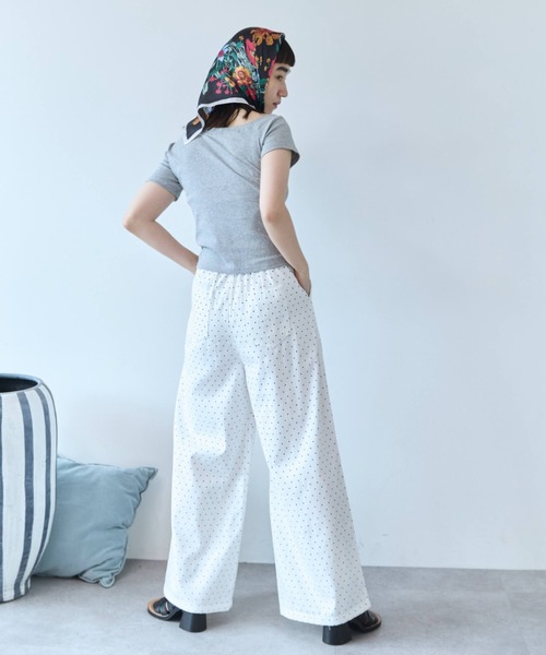 flaeu(フラユ)の「Asymmetry Boat Neck Tee(Tシャツ/カットソー・レディース・ホワイト/ピンク/ブラック×ホワイト/グレー/ブラック・FREE)」の8枚目の写真