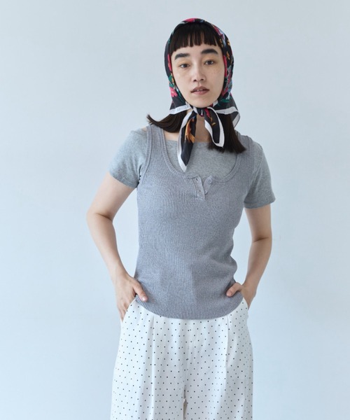 flaeu(フラユ)の「Asymmetry Boat Neck Tee(Tシャツ/カットソー・レディース・ホワイト/ピンク/ブラック×ホワイト/グレー/ブラック・FREE)」の6枚目の写真