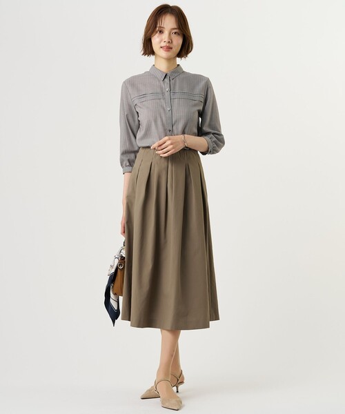 J.PRESS Ladies(J.プレス レディス)の「【シーンレスに活躍】ウォッシャブルキュプラツイル タックデザイン ブラウス(シャツ/ブラウス・レディース・ブルー系/パープル系1/ダークブラウン系1/ブラック系3・XS)」の11枚目の写真