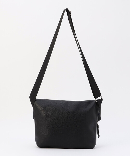 COMME CA ISM(コムサイズム)の「バイカラー ショルダーバッグ(ショルダーバッグ・メンズ・ブラック×グレー/ブラック×ブルー・FREE)」の12枚目の写真