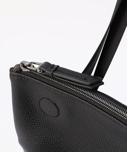 COMME CA ISM(コムサイズム)の「バイカラー ショルダーバッグ(ショルダーバッグ・メンズ・ブラック×グレー/ブラック×ブルー・FREE)」の16枚目の写真