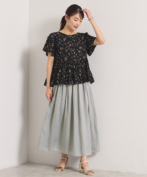 ITS'DEMO(イッツデモ)の「花柄シャーリングブラウス(シャツ/ブラウス・レディース・ホワイト系3/ブラック系/サックスブルー系・00)」の9枚目の写真