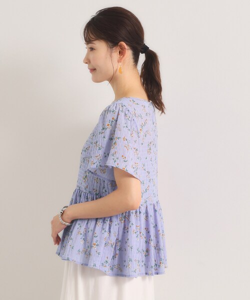 ITS'DEMO(イッツデモ)の「花柄シャーリングブラウス(シャツ/ブラウス・レディース・ホワイト系3/ブラック系/サックスブルー系・00)」の17枚目の写真