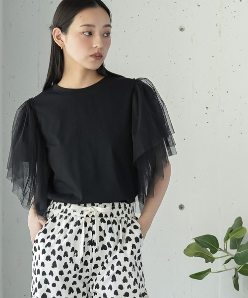 mili an deni(ミリアンデニ)の「袖ティアードチュールTシャツ(Tシャツ/カットソー・レディース・オフホワイト/ブラック・M)」の3枚目の写真