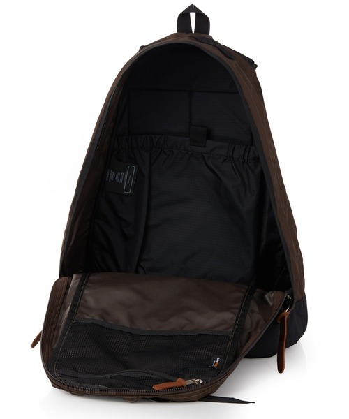 GREGORY(グレゴリー)の「デイパック DAYPACK ウォルナットブラウン(バックパック/リュック・メンズ・ブラウン系・-)」の7枚目の写真