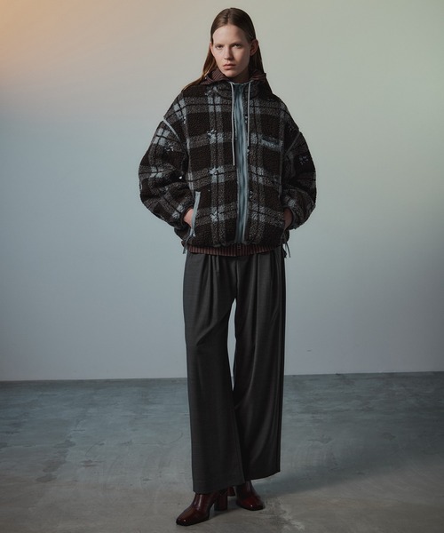 MAISON SPECIAL(メゾンスペシャル)の「【2026Autumn PRE-ORDER】Flower Embroidery Boa Blouson/フラワーエンブロイダリーボアブルゾン(ブルゾン・レディース・ブラウン・FREE)」の3枚目の写真