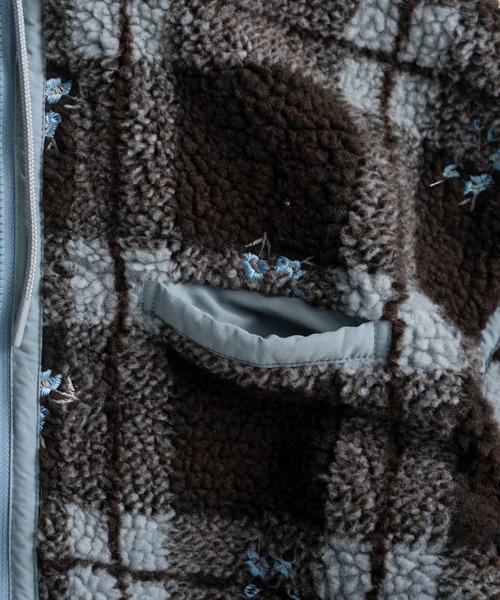 MAISON SPECIAL(メゾンスペシャル)の「【2026Autumn PRE-ORDER】Flower Embroidery Boa Blouson/フラワーエンブロイダリーボアブルゾン(ブルゾン・レディース・ブラウン・FREE)」の13枚目の写真