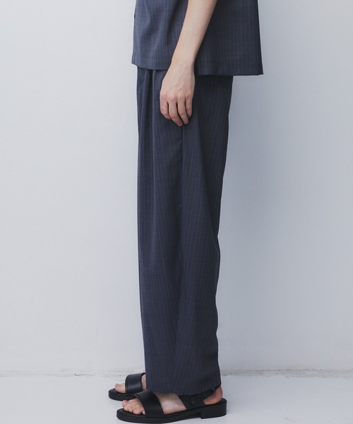 UNITED TOKYO(ユナイテッドトウキョウ)の「【限定先行予約】AIR WOOL ストライプバレルスラックス |夏服/通気性/防臭/速乾/防シワ(スラックス・メンズ・ダークネイビー/グレー・1/2/3)」の17枚目の写真