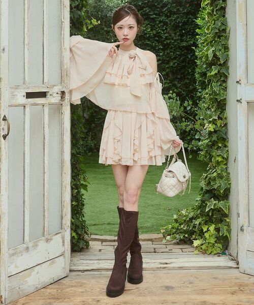 MAJESTIC LEGON(マジェスティックレゴン)の「ローズモチーフシアーフリルセットアップ(ワンピース・レディース・ピンク/アイボリー/ブラック・MEDIUM)」の3枚目の写真