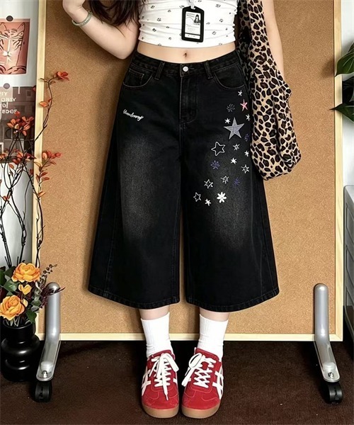 Dream garden（ドリームガーデン）の「星と花刺繍7分丈デニムパンツ（デニムパンツ・レディース・ブラック・XL/L/M/S）」の5枚目の写真