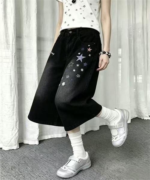 Dream garden（ドリームガーデン）の「星と花刺繍7分丈デニムパンツ（デニムパンツ・レディース・ブラック・XL/L/M/S）」の13枚目の写真