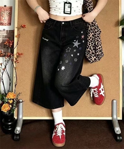 Dream garden（ドリームガーデン）の「星と花刺繍7分丈デニムパンツ（デニムパンツ・レディース・ブラック・XL/L/M/S）」の9枚目の写真