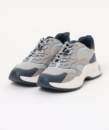 LEVIE スニーカー
