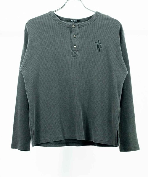 8(eight)(エイト)の「クロス刺繍 ワッフルヘンリーネックロンT(Tシャツ/カットソー・メンズ・ブラック/チャコール/レッド・MEDIUM/LARGE)」の9枚目の写真