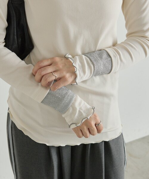 ear PAPILLONNER(イアパピヨネ)の「リブ袖メロウカットソー2【SUM1 STYLE】(Tシャツ/カットソー・レディース・ホワイト/ブラック/レッド・FREE)」の5枚目の写真