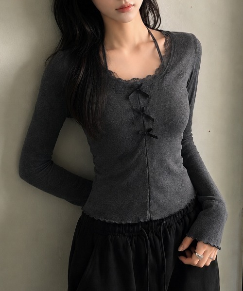 Achic(アシック)の「デコルテ映えレース付きリボントップス(Tシャツ/カットソー・レディース・ダークグレー・M)」の8枚目の写真