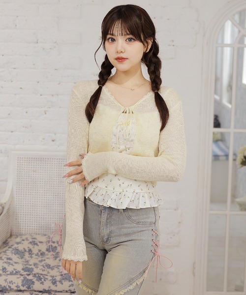 Anely(アネリー)の「【2点セット】小花柄レースリボンキャミソール×ニットカーディガン(その他トップス・レディース・レッド/イエロー/ブルー・FREE)」の10枚目の写真