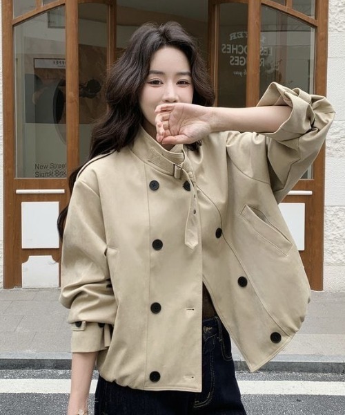 AVYL(アヴィル)の「スタンドカラー トレンチショートブルゾン(ブルゾン・レディース・ブラック/ベージュ・M)」の19枚目の写真