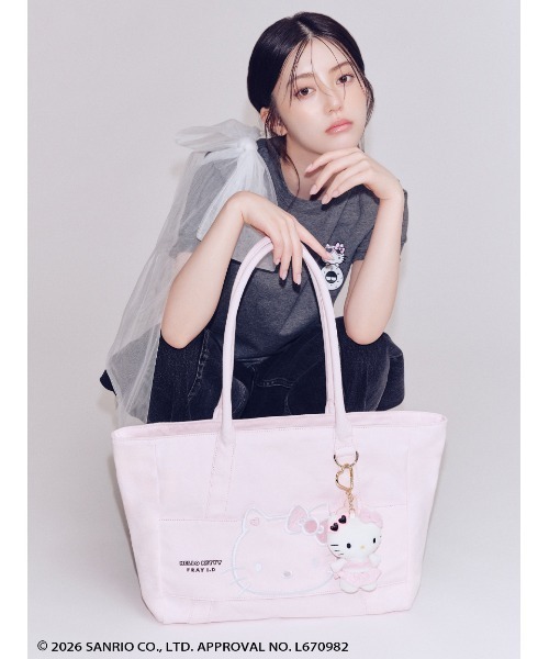 FRAY I.D(フレイアイディー)の「【ハローキティ】2wayチュールリボンTシャツ(Tシャツ/カットソー・レディース・ホワイト/ブラック/グレー・F)」の9枚目の写真