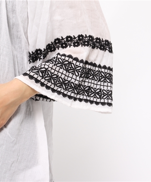 Denim & Supply Ralph Lauren（デニムアンドサプライラルフローレン）の「エンブロイダード ガーゼ トップ（その他トップス・レディース・ホワイト・SMALL/MEDIUM/X-SMALL/LARGE/XX-SMALL）」の4枚目の写真