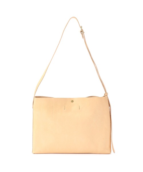 IL BISONTE(イルビゾンテ)の「IL BISONTE/ ORIGINAL LEATHER / クロスボディバッグ(ショルダーバッグ・レディース・グレー/ナチュラル/ライトブラウン/ブラック/オリーブ/オレンジ/ダークブラウン/レッド/グリーン/レンガ/ネイビー/ホワイト・FREE)」の21枚目の写真