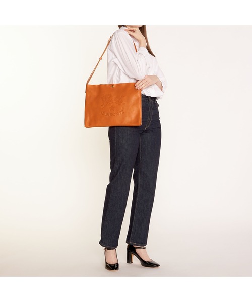 IL BISONTE(イルビゾンテ)の「IL BISONTE/ ORIGINAL LEATHER / クロスボディバッグ(ショルダーバッグ・レディース・グレー/ナチュラル/ライトブラウン/ブラック/オリーブ/オレンジ/ダークブラウン/レッド/グリーン/レンガ/ネイビー/ホワイト・FREE)」の15枚目の写真