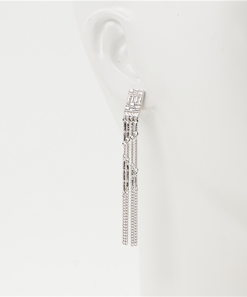 Grosse（グロッセ）の「[Grosse/グロッセ]TADASHI SHOJI×Grosse フリンジ ピアス プラチナ（ピアス（両耳用）・レディース・プラチナム・FREE）」の4枚目の写真