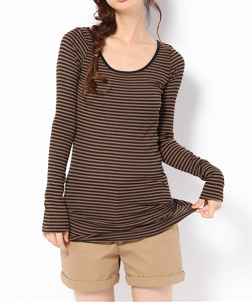 RNA-N（アールエヌエーエヌ）の「L7310 リブロング丈ボーダーロンT（Tシャツ/カットソー・レディース・プラム/ブラック×カーキ/イエロー/グリーン/その他1/ホワイト×グリーン/ピンク系その他/イエロー系その他/パープル系その他/チャコールグレー×ブラック/レッド系その他/グリーン系その他/ブルー系その他/エンジ/ブラック/ピンク/カーキ/グレー/パープル/ライトブルー/その他2/ホワイト×ネイビー・MEDIUM）」の5枚目の写真