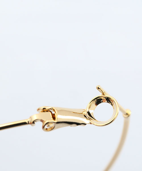 colleca la（コレカラ）の「大きめドロップフープピアス（ピアス（両耳用）・レディース・ゴールド/シルバー・ﾌﾘ-）」の8枚目の写真