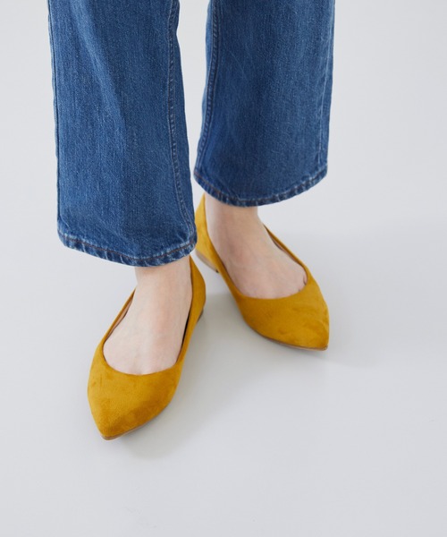 menue(メヌエ)の「ポインテッドトゥ フラットヒール パンプス(パンプス・レディース・イエロー/グリーン系その他/その他1/ネイビー/その他2/パイソン/ブラック/グレイッシュベージュ/サーモンピンク/グレー/ブルー/シルバー/レッド/レッド系その他/ブラック系その他/ブラック系その他2/ブルー系その他/その他3/チャコール/ブラウン/ブラウン系その他/レッド系その他2/グレイッシュブルー/その他4/ベージュ系その他2/レオパード/グリーン/ベージュ系その他/イエロー系その他/アイボリー/グレー系その他/ブラック系その他3/ブラック系その他4/レッド系その他3/シルバー系1・22.0cm/21.5cm/24.5cm/25.5cm/24.0cm/26.0cm/22.5cm/23.5cm/23.0cm/25.0cm)」の22枚目の写真