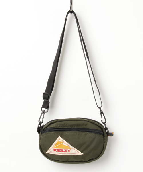 KELTY（ケルティ）の「【KELTY/ケルティ】ナイロンポーチ　オーバルショルダーバッグS / OVAL SHOULDER S（ショルダーバッグ・メンズ・オリーブ/タン/サンドベージュ/グレー/オリーブドラブ/レッド/ネイビー/ブラウン系その他/ブラック/マスタード/ブルー/ダークグレー/ピンク/パープル/グリーン・FREE）」の10枚目の写真