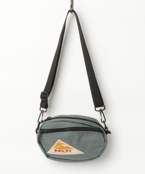 KELTY（ケルティ）の「【KELTY/ケルティ】ナイロンポーチ　オーバルショルダーバッグS / OVAL SHOULDER S（ショルダーバッグ・メンズ・オリーブ/タン/サンドベージュ/グレー/オリーブドラブ/レッド/ネイビー/ブラウン系その他/ブラック/マスタード/ブルー/ダークグレー/ピンク/パープル/グリーン・FREE）」の4枚目の写真