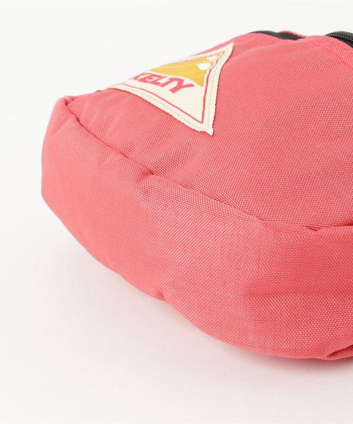KELTY（ケルティ）の「【KELTY/ケルティ】ナイロンポーチ　オーバルショルダーバッグS / OVAL SHOULDER S（ショルダーバッグ・メンズ・オリーブ/タン/サンドベージュ/グレー/オリーブドラブ/レッド/ネイビー/ブラウン系その他/ブラック/マスタード/ブルー/ダークグレー/ピンク/パープル/グリーン・FREE）」の17枚目の写真