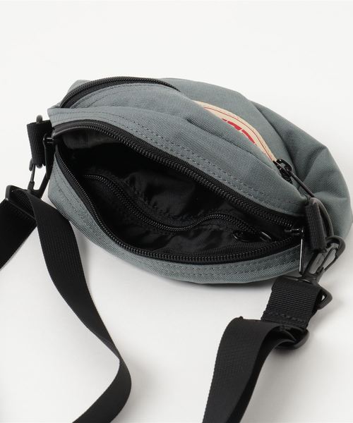 KELTY（ケルティ）の「【KELTY/ケルティ】ナイロンポーチ　オーバルショルダーバッグS / OVAL SHOULDER S（ショルダーバッグ・メンズ・オリーブ/タン/サンドベージュ/グレー/オリーブドラブ/レッド/ネイビー/ブラウン系その他/ブラック/マスタード/ブルー/ダークグレー/ピンク/パープル/グリーン・FREE）」の18枚目の写真