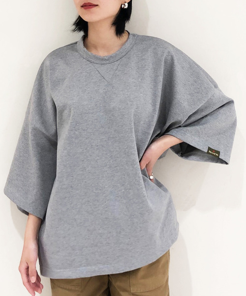 Born（ボーン）の「Born Round Hem Wide T-shirts/ボーン ラウンド ワイド Tシャツ（Tシャツ/カットソー・レディース・ベージュ/サックスブルー/杢グレー/マスタード・FREE）」の2枚目の写真