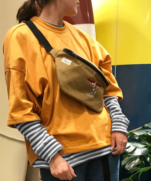 Born（ボーン）の「Born Round Hem Wide T-shirts/ボーン ラウンド ワイド Tシャツ（Tシャツ/カットソー・レディース・ベージュ/サックスブルー/杢グレー/マスタード・FREE）」の4枚目の写真