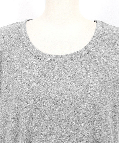 Pierrot(ピエロ)の「コクーンシルエット Tシャツワンピース(ワンピース・レディース・ブラック/ネイビー/オフホワイト/カーキ/杢グレー/グレー系その他・M/L)」の9枚目の写真