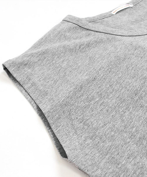 Pierrot(ピエロ)の「コクーンシルエット Tシャツワンピース(ワンピース・レディース・ブラック/ネイビー/オフホワイト/カーキ/杢グレー/グレー系その他・M/L)」の7枚目の写真