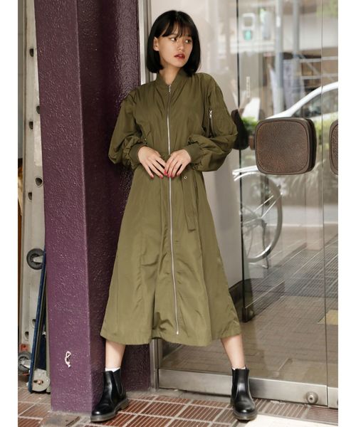 jouetie（ジュエティ）の「2WAY MA-1 ワンピース（ワンピース・レディース・ブラック/ベージュ/カーキ/イエロー・MEDIUM）」の12枚目の写真