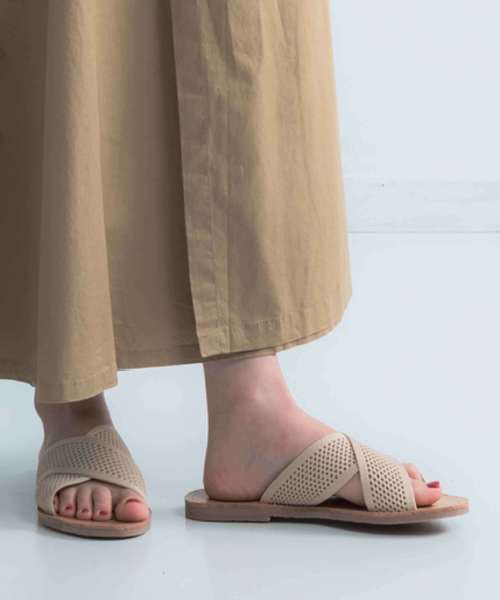 Libra Cue（リブラ キュー）の「【Libra】メッシュクロスサンダル（サンダル・レディース・ブラック/ベージュ・SMALL/MEDIUM）」の6枚目の写真