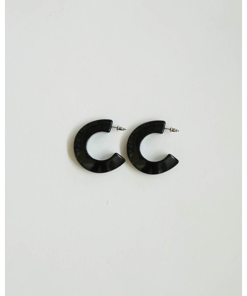 TODAYFUL（トゥデイフル）の「アクリルフープピアス（ピアス（両耳用）・レディース・ブラック/ベージュ/マルチ・FREE）」の8枚目の写真