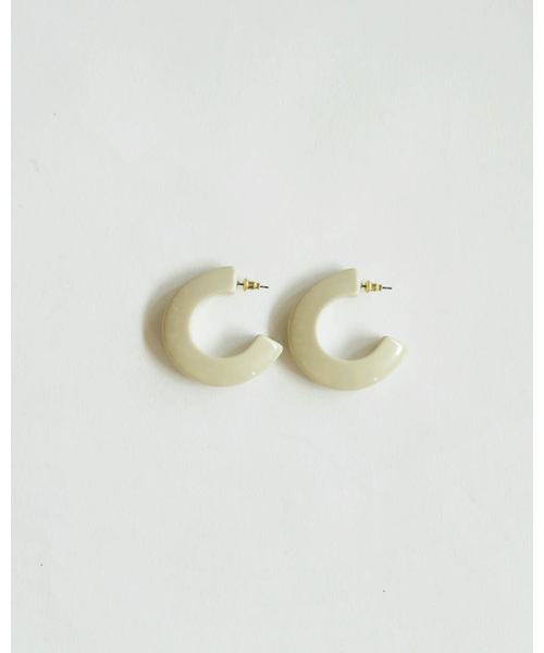 TODAYFUL（トゥデイフル）の「アクリルフープピアス（ピアス（両耳用）・レディース・ブラック/ベージュ/マルチ・FREE）」の9枚目の写真