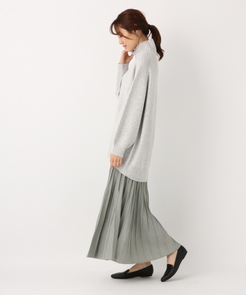 GLOBAL WORK(グローバルワーク)の「マシュマロタッチチュニックプルオーバー/854914(ニット/セーター・レディース・ブラウン/ライトグレー/ブラック/ホワイト/ベージュ/グリーン系その他6・MEDIUM/LARGE)」の16枚目の写真