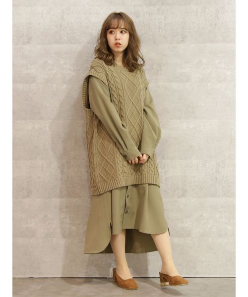 dazzlin(ダズリン)の「ケーブルバックデザインロングベスト(ベスト・レディース・ベージュ/ブラウン/カーキ/アイボリー・FREE)」の15枚目の写真