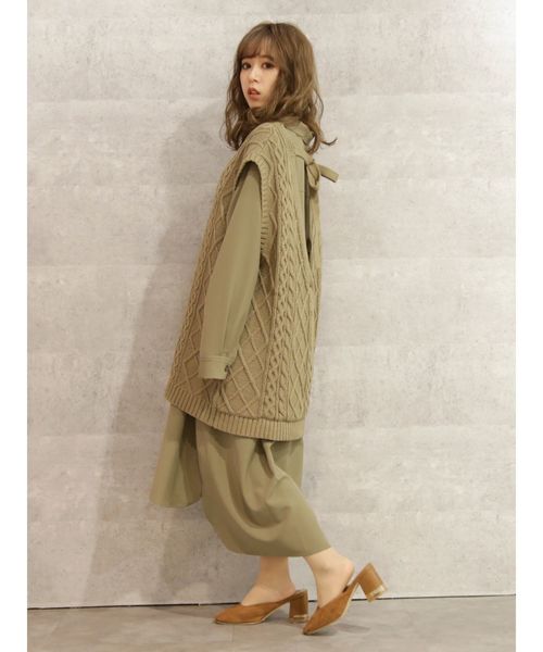 dazzlin(ダズリン)の「ケーブルバックデザインロングベスト(ベスト・レディース・ベージュ/ブラウン/カーキ/アイボリー・FREE)」の16枚目の写真