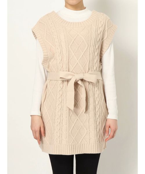 dazzlin(ダズリン)の「ケーブルバックデザインロングベスト(ベスト・レディース・ベージュ/ブラウン/カーキ/アイボリー・FREE)」の5枚目の写真