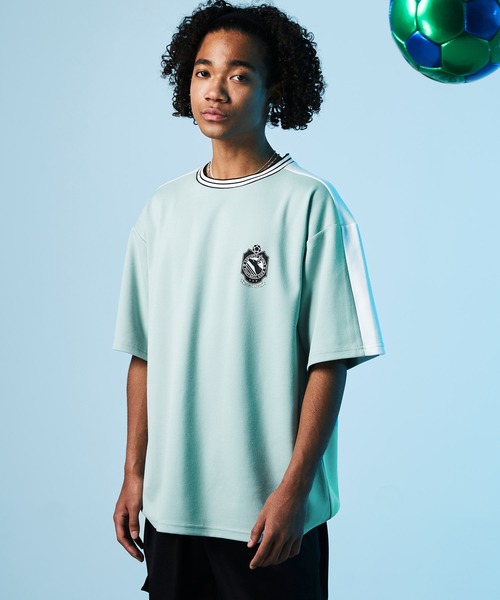 EMMA CLOTHES(エマクローズ)の「ポンチローマ オーバーサイズ 切り替え Footballロゴカットソー 1/2 sleeve (EMMA CLOTHES)(Tシャツ/カットソー・メンズ・ホワイト/ブラック/パープル/グリーン/グレー系その他2・M/L)」の1枚目の写真
