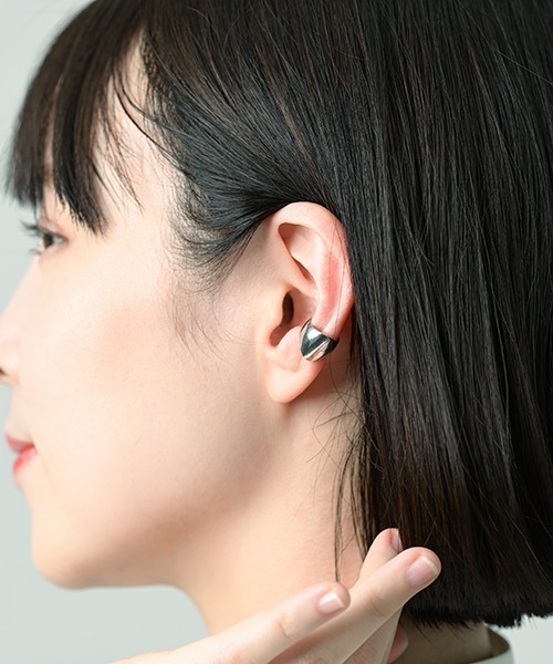 Fun & Daily（ファンアンドデイリー）の「F&D : ワイドイヤーカフ（イヤーカフ・レディース・シルバー/ゴールド・FREE）」の8枚目の写真