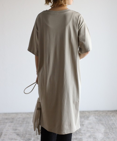 Fizz(フィズ)の「【Fizz/フィズ】 ポケット付きビッグチュニック(チュニック・レディース・ブラック/カーキ/グレイッシュベージュ/アイボリー/マスタード/パープル/ベージュ/モカ/ブルー・M)」の14枚目の写真